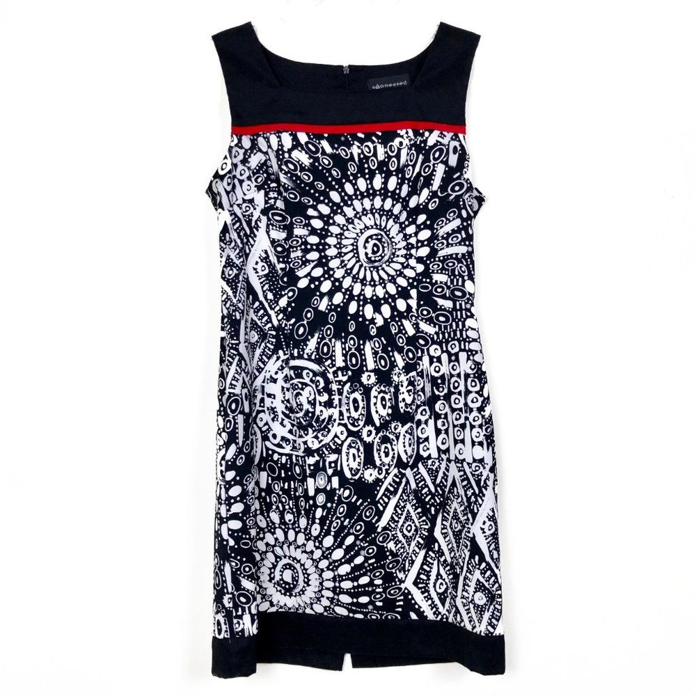 Square Neck Black & White Graphic Pattern Dress wt Red Accent